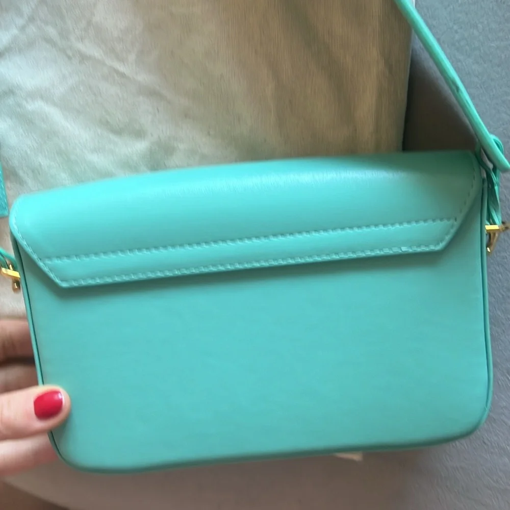 Jacquemus light turquoise le Carinu bag with Gold Hardware- like new - Picture 6 of 16